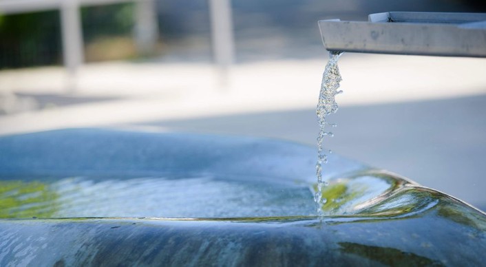 Wasser im Brunnen